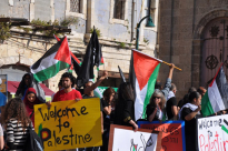 بالفيديو: حركة الشبيبة اليافية تنظم تظاهرة رفع شعارات في ذكرى النكبة الـ65